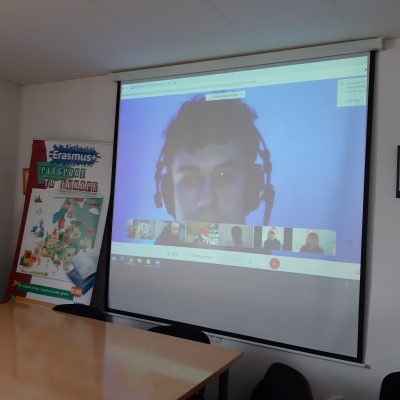 videocall december 2020_ (2) students singing